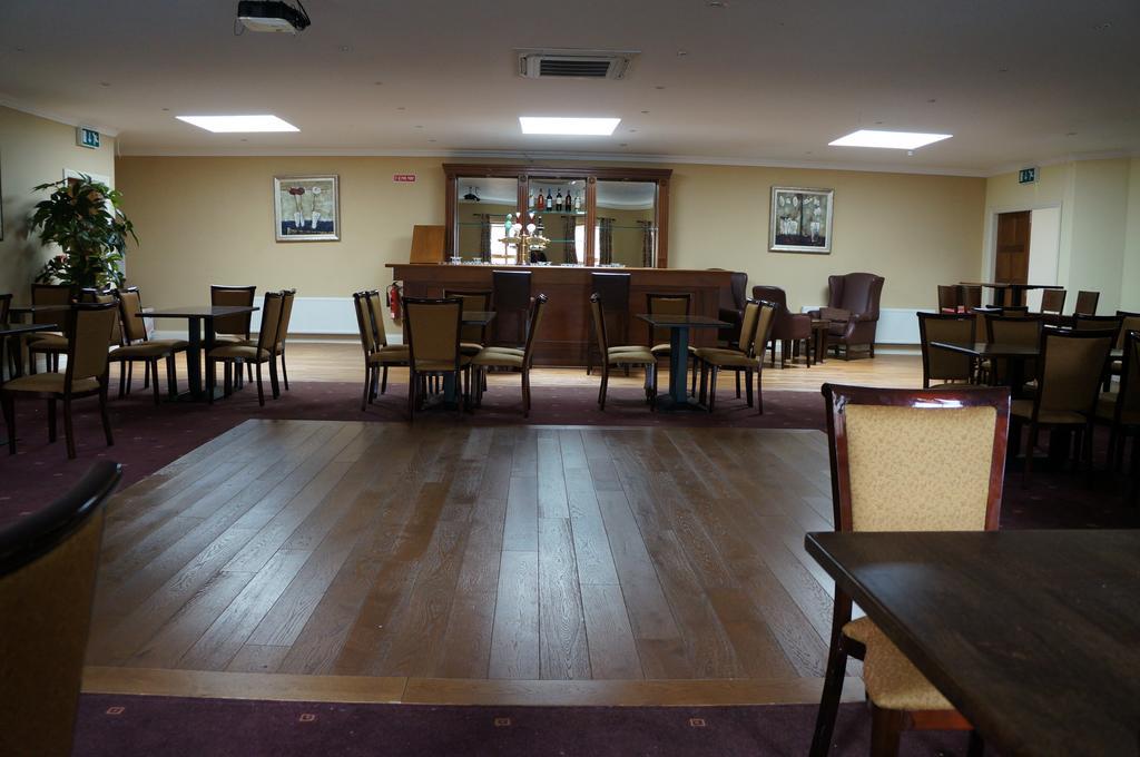 Jacksons Restaurant And Accommodation Roscommon Bagian luar foto
